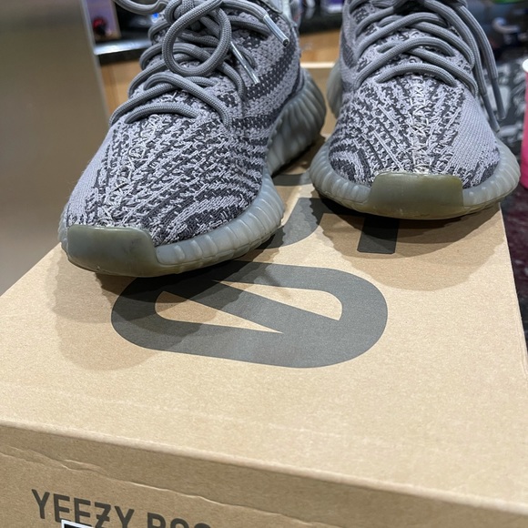Adidas Yeezy Boost 350 V2 - Picture 4 of 11